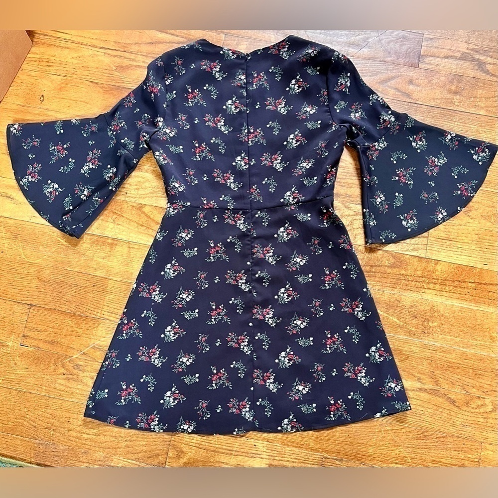 After Market Navy Blue Ditsy Floral Chiffon Mini Dress - 3/4 Bell Sleeve Size S - Picture 8 of 10